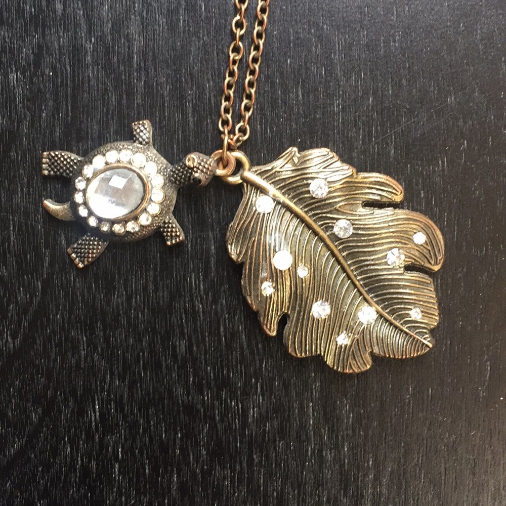 Leaf and Turtle Necklace 🐢